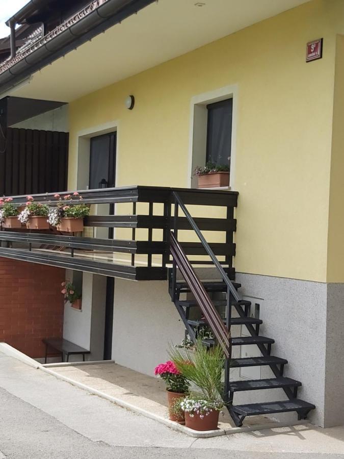 Apartma Arnez بليد المظهر الخارجي الصورة